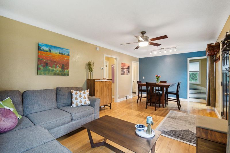 253 Sidney St W, Saint Paul, MN 55107