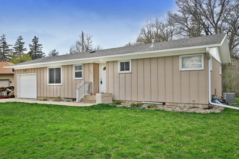 506 Maple Dr, Owatonna, MN 55060
