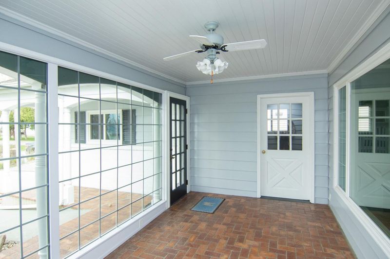 909 Point Pleasant Rd, Madison Lake, MN 56063