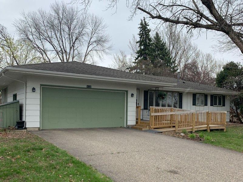 4132 Flag Ave N, New Hope, MN 55427