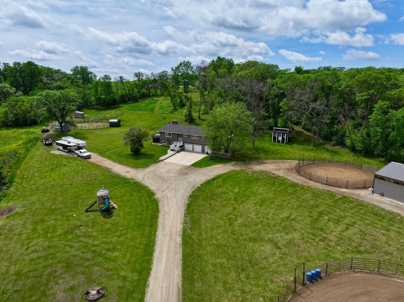 7220 30th St SE, Eyota, MN 55934