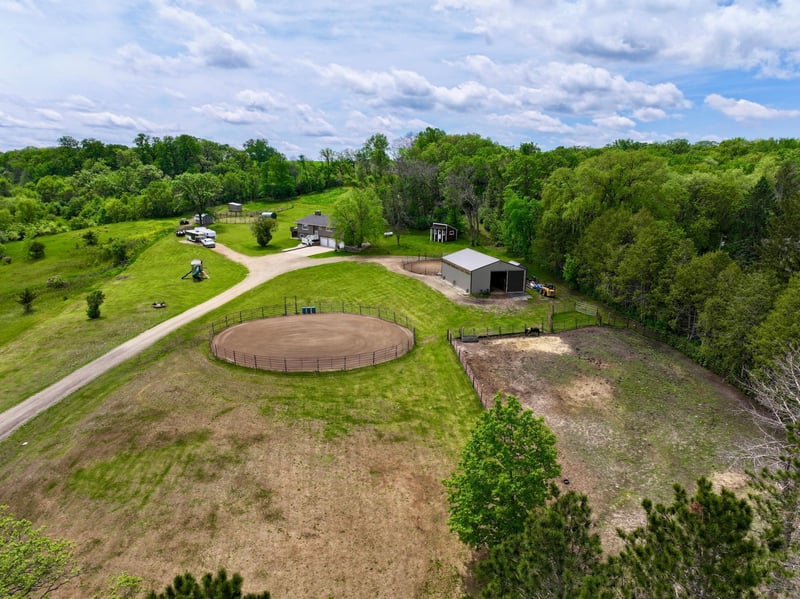 7220 30th St SE, Eyota, MN 55934