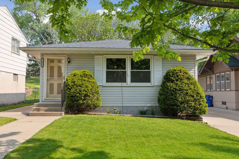 1853 5th St E, Saint Paul, MN 55119