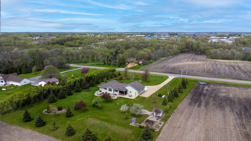 6509 100th St, Glencoe, MN 55336