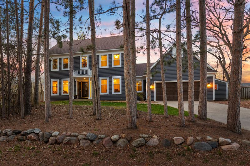 5517 Conifer Trl, Minnetonka, MN 55345
