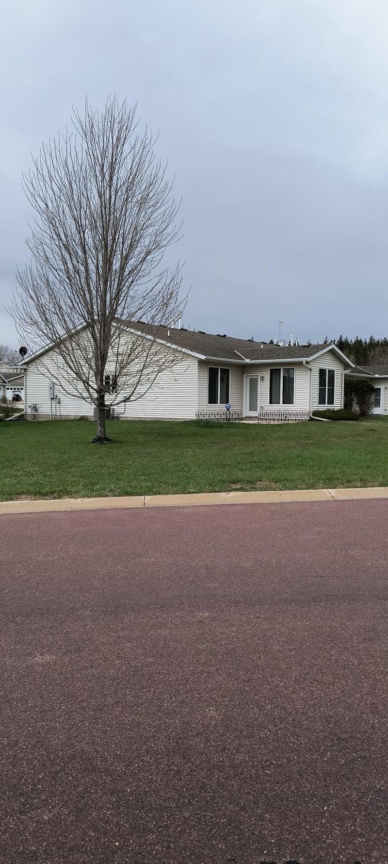 406 Buckshot Ct, Kenyon, MN 55946