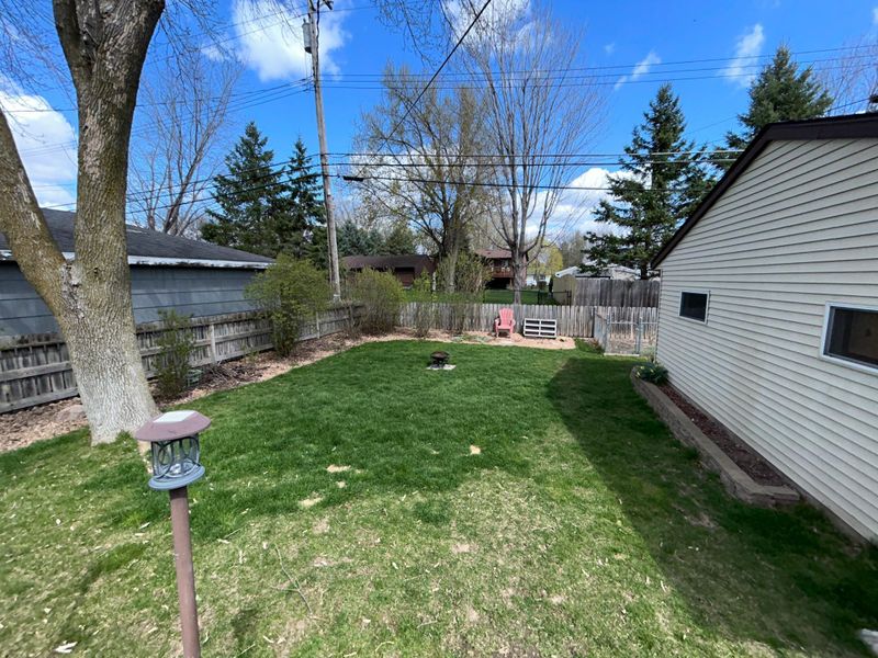 1827 26th St NW, Rochester, MN 55901