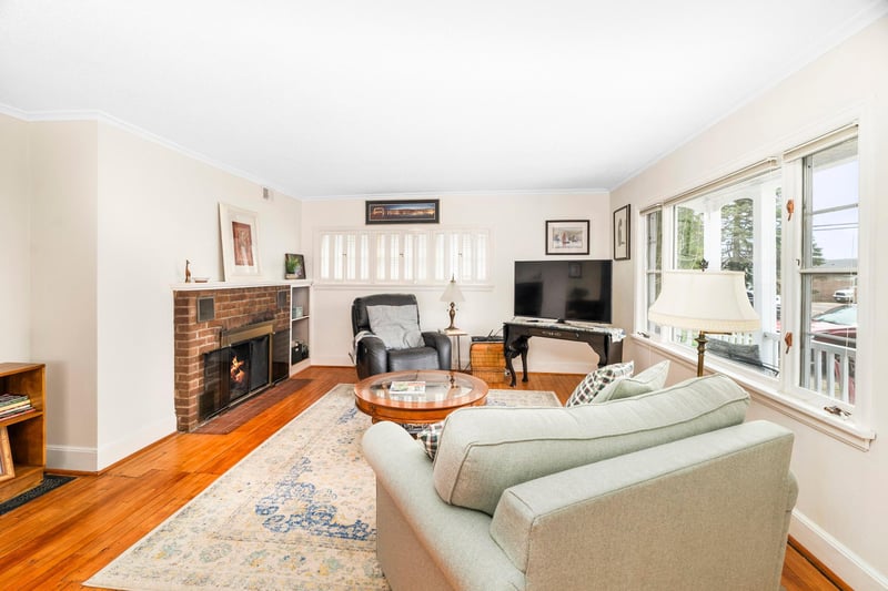 3322 Minnesota Ave, Duluth, MN 55802