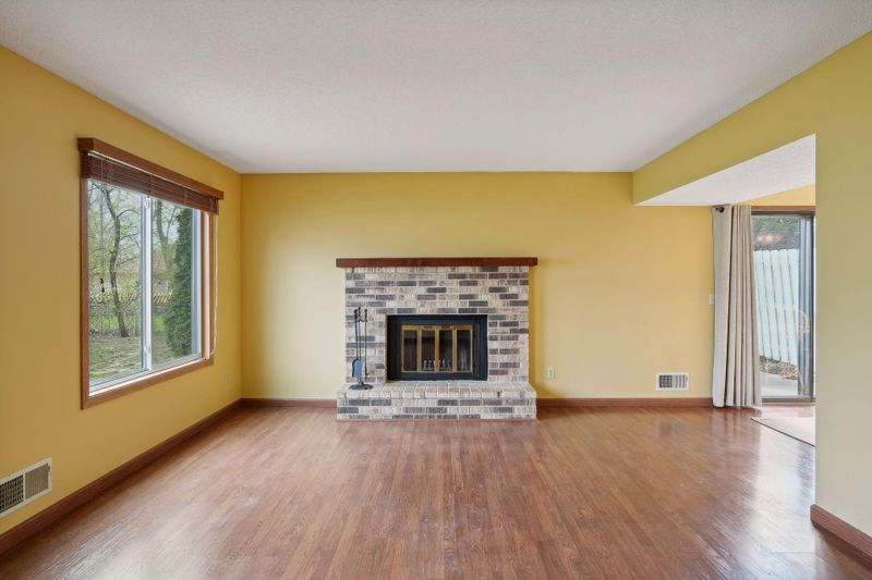 3842 Heather Dr, Eagan, MN 55122