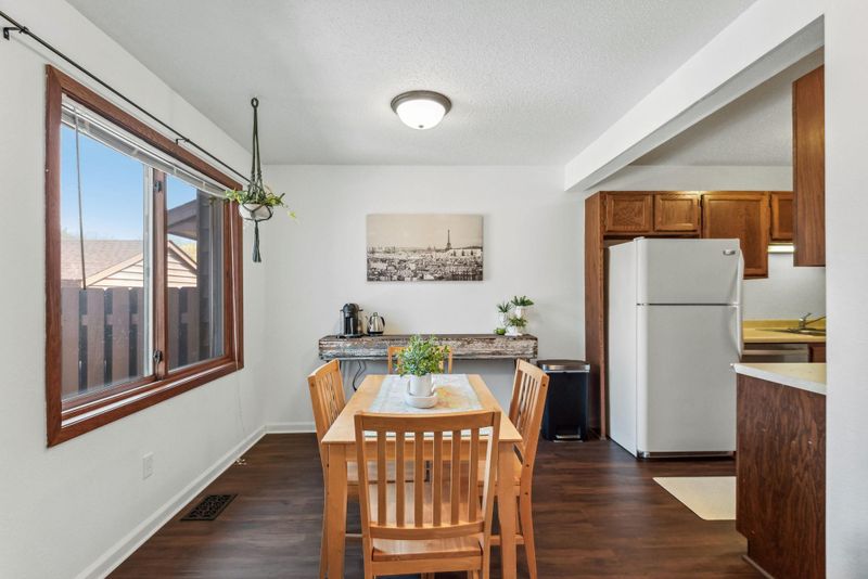 2052 11th Ave E, North Saint Paul, MN 55109