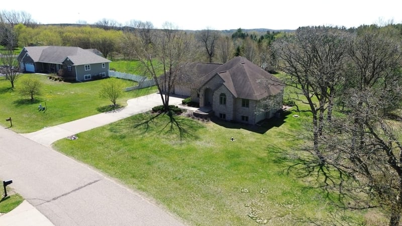 E4075 Nicole Ct, Eleva, WI 54738
