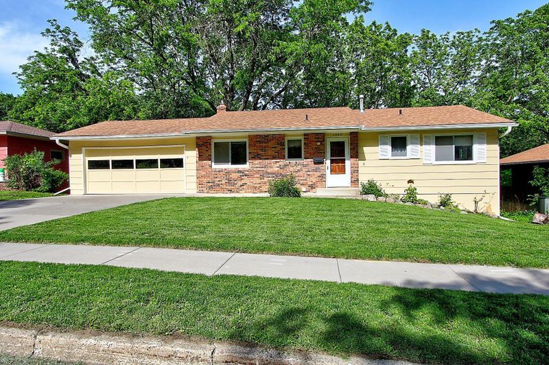 1592 Woodland Dr, Red Wing, MN 55066