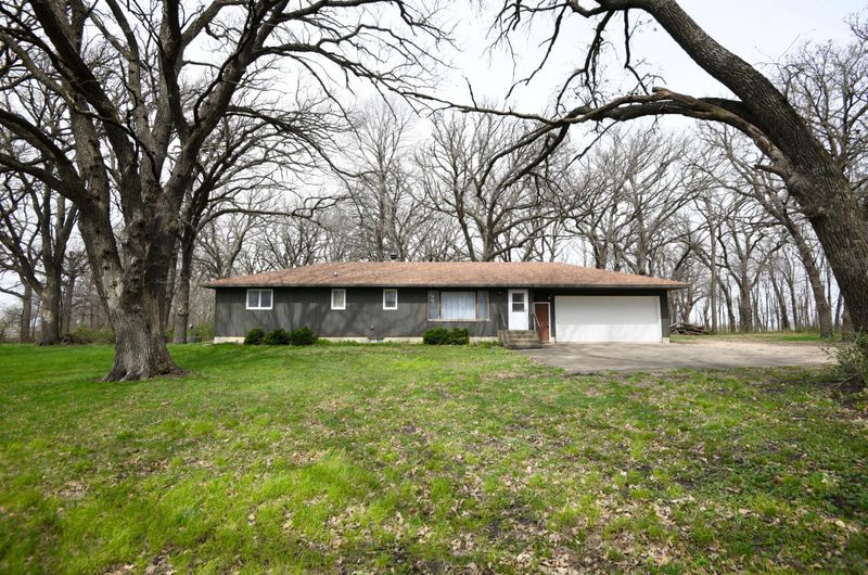 1450 Bright Lake Rd, Ceylon, MN 56121