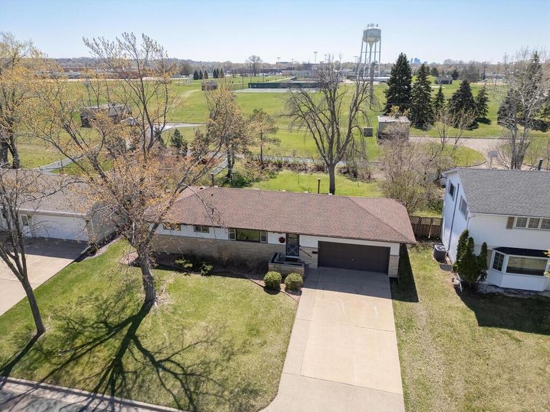 620 63rd Ave NE, Minneapolis, MN 55432