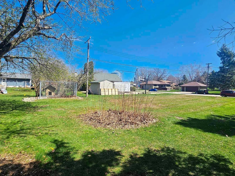 75 Wilson, Lewiston, MN 55952
