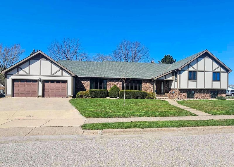 75 Wilson, Lewiston, MN 55952
