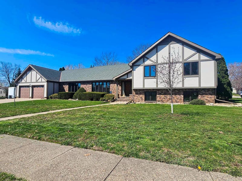 75 Wilson, Lewiston, MN 55952