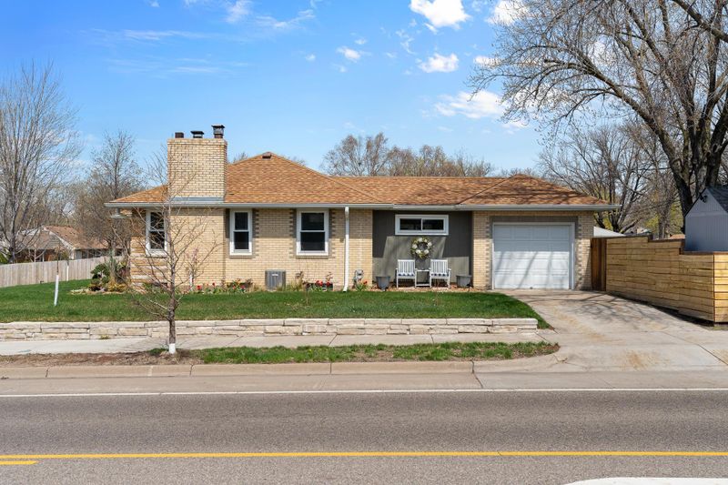 4500 Beard Ave N, Robbinsdale, MN 55422