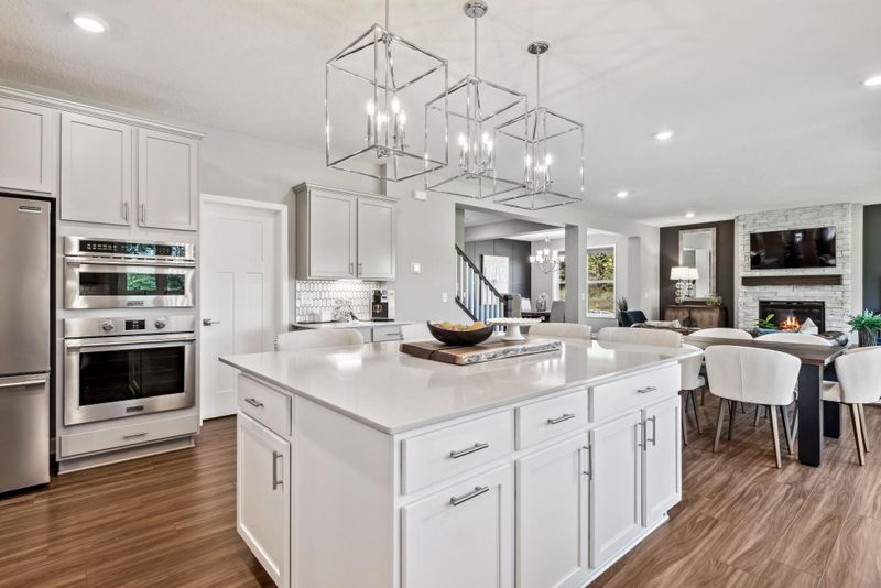 7410 Auburn Ln, Inver Grove Heights, MN 55077