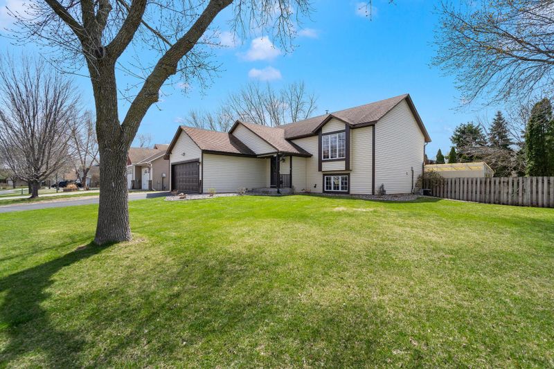7181 Jenner Ln S, Cottage Grove, MN 55016
