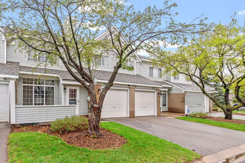 526 Lovell Ave #2, Roseville, MN 55113