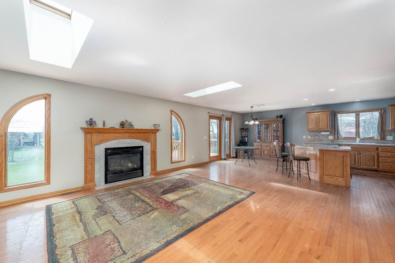 61389 103rd St, Minnesota Lake, MN 56068