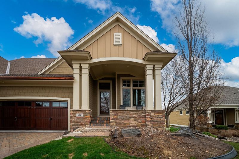 8871 Lake Riley Dr, Chanhassen, MN 55317
