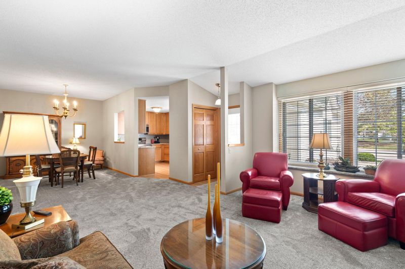 13090 Northrup Trl, Eden Prairie, MN 55347