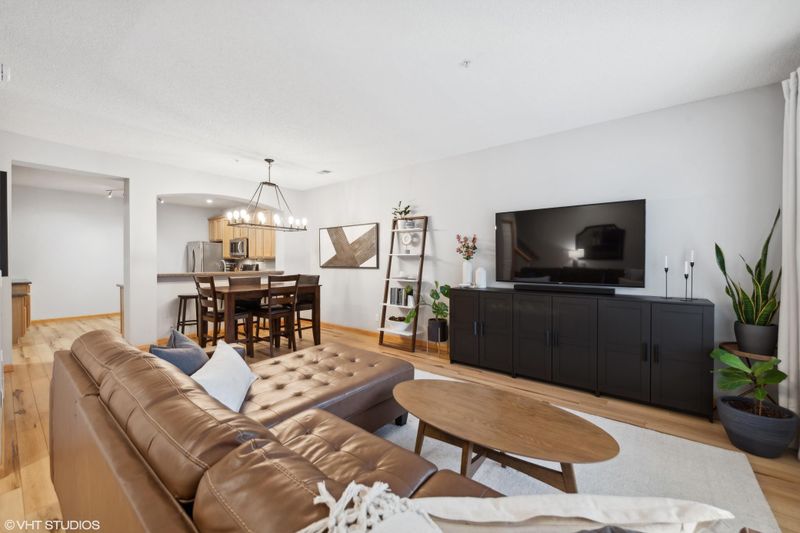8515 Forestview Ln N, Maple Grove, MN 55369