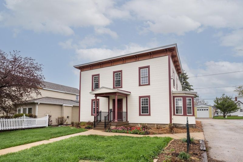 20 W Broadway, Plainview, MN 55964
