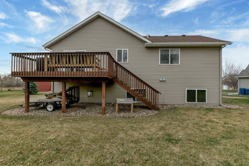 1716 Pear Ct NE, Sauk Rapids, MN 56379