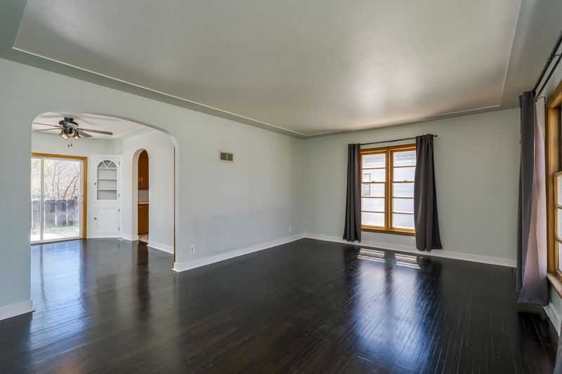 1108 N North Ave, Fairmont, MN 56031