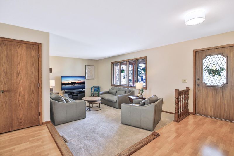 1416 Wellington Crescent, Faribault, MN 55021