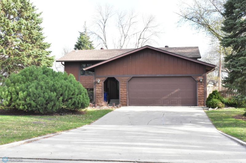 334 Dale Ave, Moorhead, MN 56560