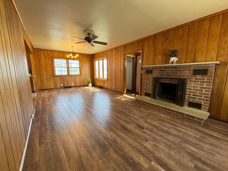 1410 W 4th St, Winona, MN 55987