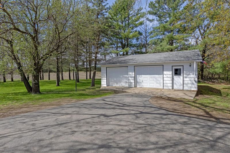 540 8th St SW, Pine Island, MN 55963