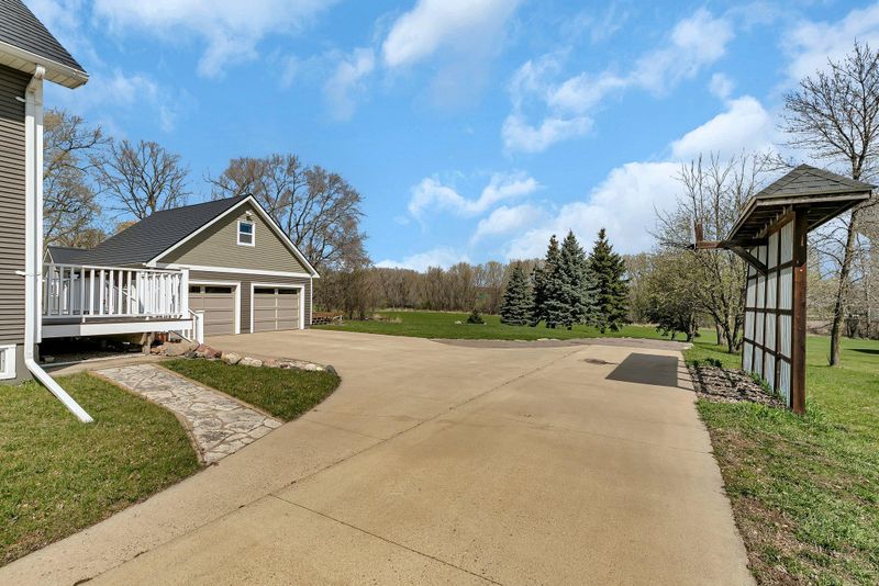 515 3rd St SW, Cokato, MN 55321