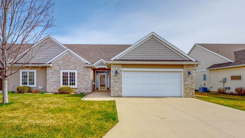 2443 Coral Ridge Pl NE, Rochester, MN 55906