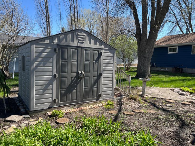 1032 S State St, Fairmont, MN 56031