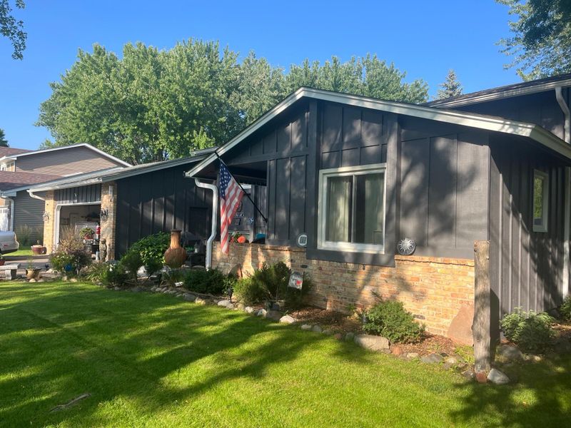 175 23rd Ave NW, New Brighton, MN 55112
