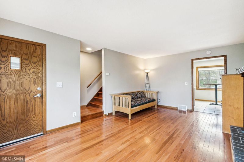 931 Kennard St, Saint Paul, MN 55106