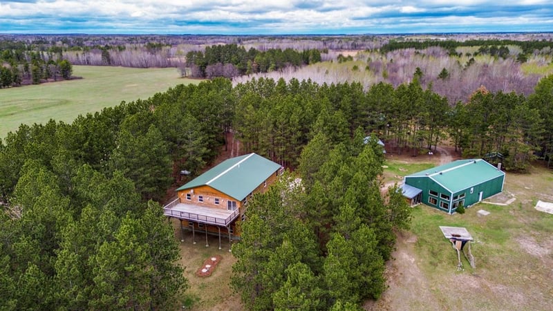 23700 Wilderness Dr, Verndale, MN 56481