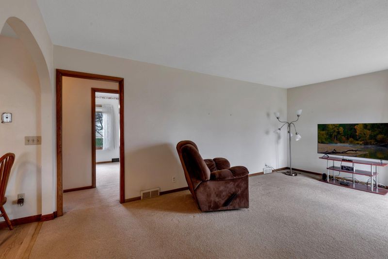 420 Ash St S, Sauk Centre, MN 56378
