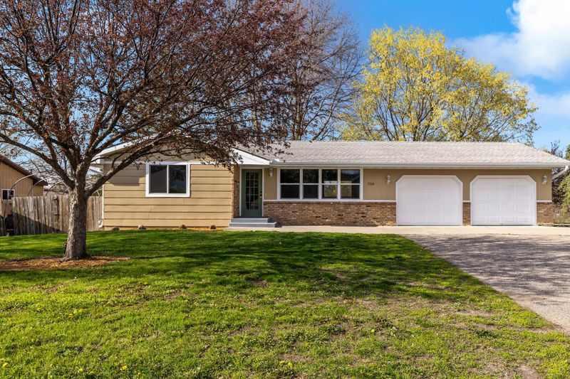 750 Rockford Ave E, Delano, MN 55328
