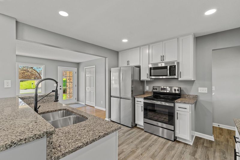 750 Rockford Ave E, Delano, MN 55328