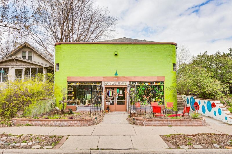 3932 Cedar Ave S, Minneapolis, MN 55407
