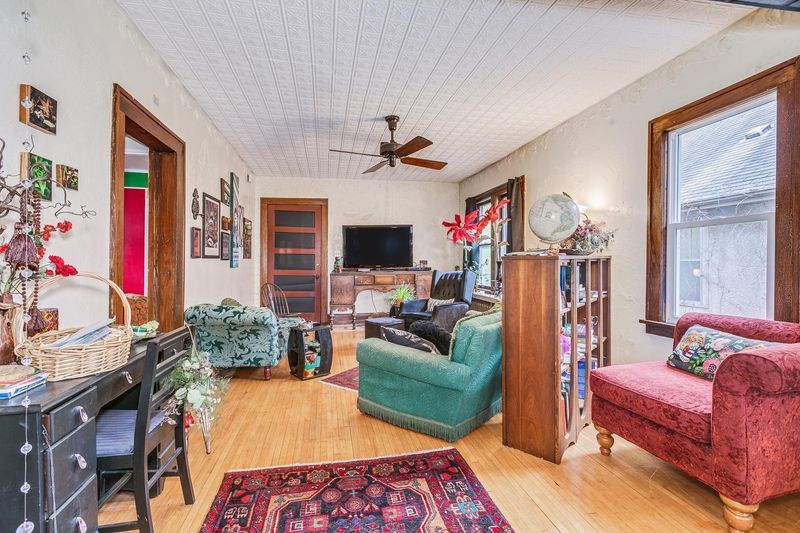 3932 Cedar Ave S, Minneapolis, MN 55407