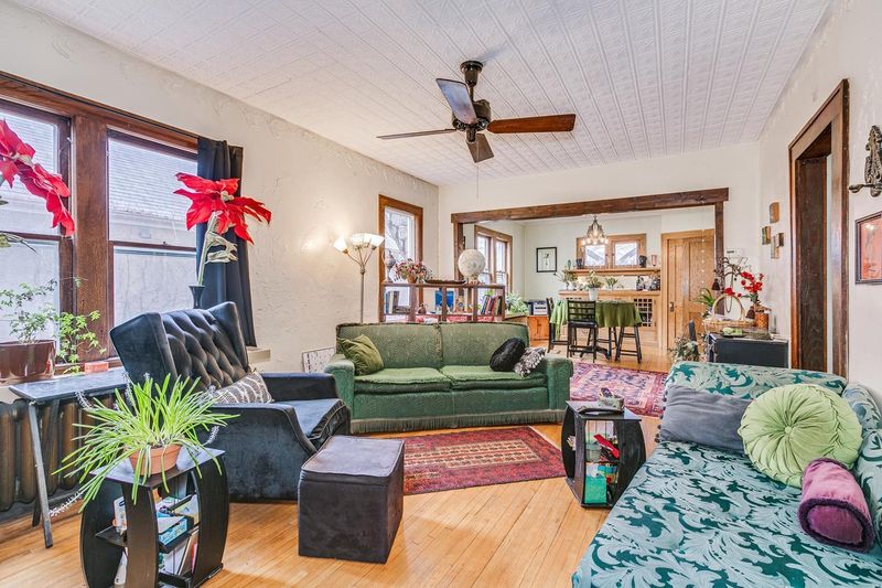 3932 Cedar Ave S, Minneapolis, MN 55407