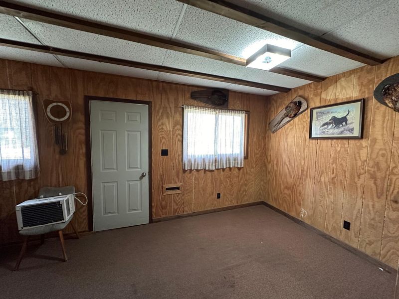 621 W Warren St, Luverne, MN 56156
