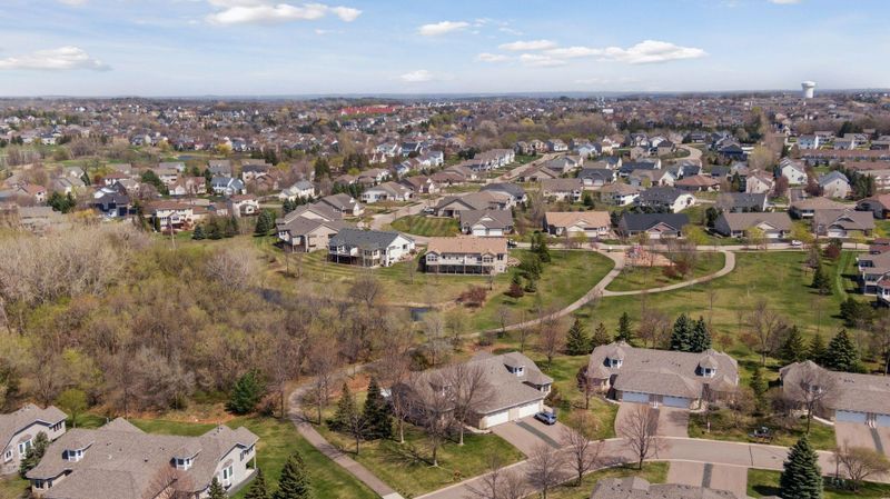 10410 Eagle Pointe Trl, Woodbury, MN 55129